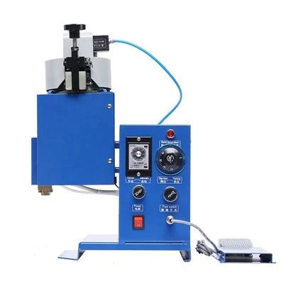 Kub Melt Glue Dispensing Tshuab Rau Hluav Taws Xob Kev Lag Luam